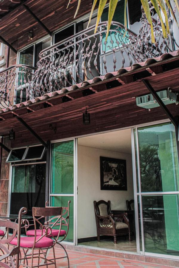 Hotel Plaza Garibaldi Caldas Buitenkant foto