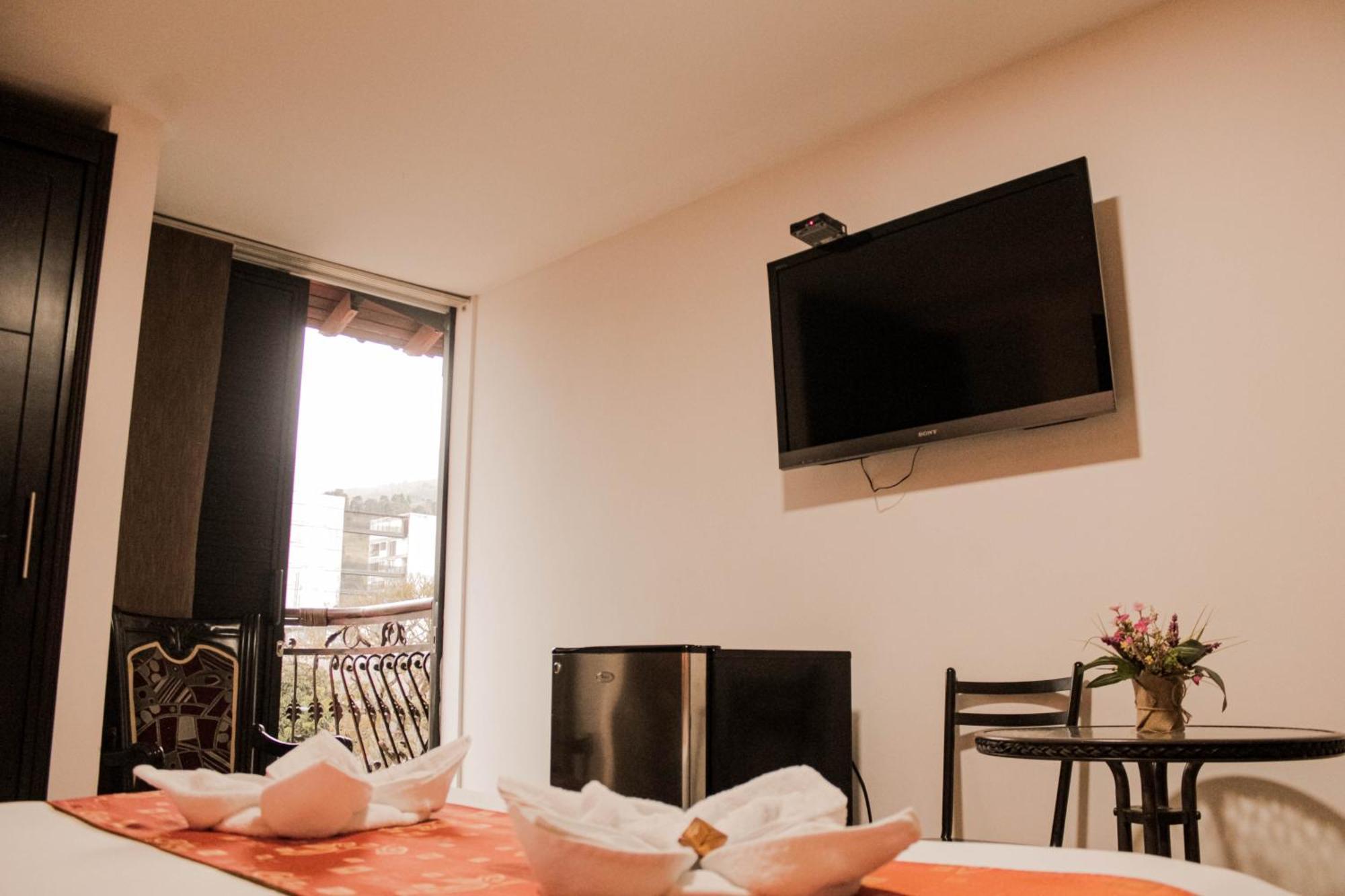 Hotel Plaza Garibaldi Caldas Buitenkant foto